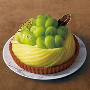 静岡県産マスクメロンとシャインマスカットのタルト