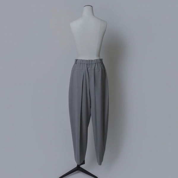 FRONT BACK TUCK PANTS - ジェイアール名古屋タカシマヤオンライン