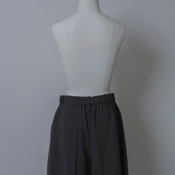FRONT BACK TUCK PANTS - ジェイアール名古屋タカシマヤオンライン