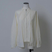BOTTLE NECK LAYERED BLOUSON