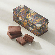 チョコサンドクッキー缶(CHESS)